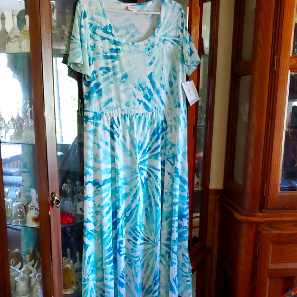 (CH) NWT LuLaRoe Riley Blue and White Tie-Dye Midi Dress